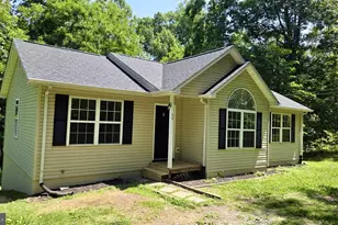 94 Tee Ct, Linden, VA 22642 - Photo 1