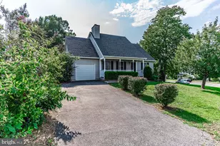 121 Nottingham Ct, Front Royal, VA 22630 - Photo 2