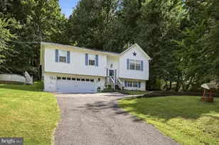 461 Rome Beauty Dr, Linden, VA 22642 - Photo 12