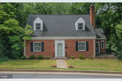 208 Salem Avenue, Front Royal, VA 22630 - Photo 1