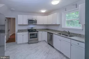 208 Salem Ave, Front Royal, VA 22630 - Photo 10