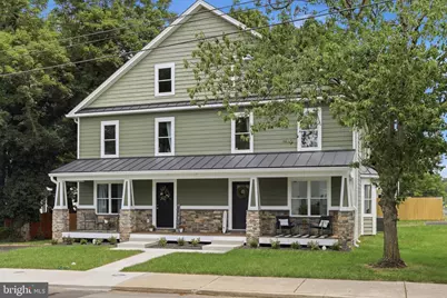 242 Blue Ridge Avenue, Front Royal, VA 22630 - Photo 2