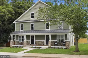 242 Blue Ridge Ave, Front Royal, VA 22630 - Photo 2