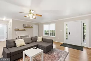 128 Orchard Lagoon Dr, Linden, VA 22642 - Photo 8