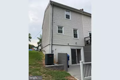 823 N Shenandoah Avenue, Front Royal, VA 22630 - Photo 2
