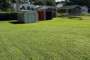 737 W 11th St, Front Royal, VA 22630 - Photo 2