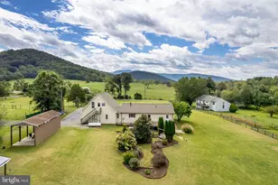 1207 Buck Mountain Rd, Bentonville, VA 22610 - Photo 2