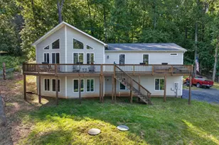 515 Red Bud Ln, Front Royal, VA 22630 - Photo 2
