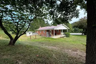 7 Circle Dr, Petersburg, WV 26847 - Photo 10