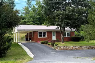 7 Circle Dr, Petersburg, WV 26847 - Photo 4