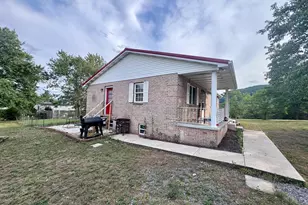 98 Noreaster Dr, Cabins, WV 26855 - Photo 10