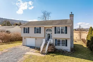 125 Mulberry Ln, Wardensville, WV 26851 - Photo 1