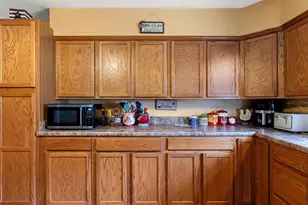 207 Clements St, Moorefield, WV 26836 - Photo 16