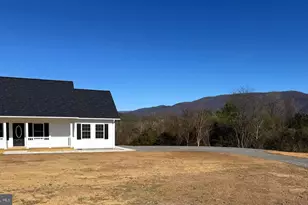 152 Fisher Ln, Moorefield, WV 26836 - Photo 2