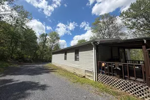 216 Walnut Dr, Moorefield, WV 26836 - Photo 12