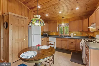 324 Mountaintop Drive, Mathias, WV 26812 - Photo 10