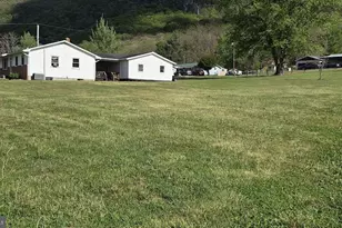 70 Greenwood Dr, Moorefield, WV 26836 - Photo 6