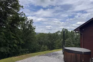 459 Kodiak Ct, Baker, WV 26801 - Photo 4