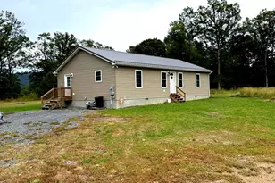 38 Prosperity Ln, Moorefield, WV 26836 - Photo 2
