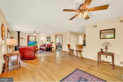 121 Pendragon Court, Paw Paw, WV 25434 - Photo 8