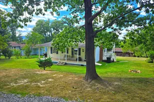 117 Lake View Dr, Augusta, WV 26704 - Photo 6