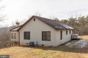 320 Cowgill Ln, Paw Paw, WV 25434 - Photo 20