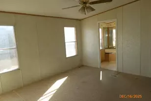 183 Sherman Dr, Augusta, WV 26704 - Photo 6