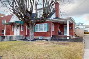 405 W Main St, Romney, WV 26757 - Photo 2