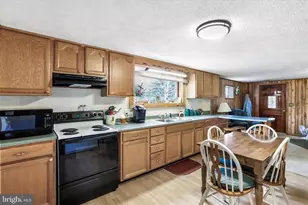 146 Miracle Dr, Springfield, WV 26763 - Photo 10