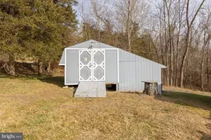 2402 Clarence Taylor Rd, Springfield, WV 26763 - Photo 16