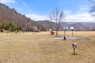 2368 Crossings View Rd, Paw Paw, WV 25434 - Photo 100