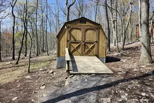 566 Wild Apple Ln, Paw Paw, WV 25434 - Photo 6