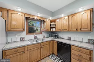 330 Sideling Mtn Dr, Slanesville, WV 25444 - Photo 30