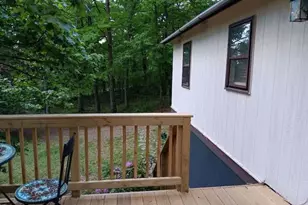 778 Falconwood Dr, Paw Paw, WV 25434 - Photo 10