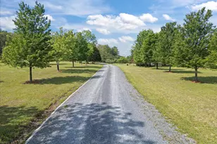 1054 River Bend Dr, Paw Paw, WV 25434 - Photo 14