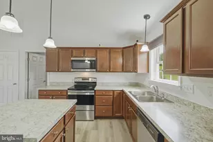 141 Hampshire House Dr, Yellow Spring, WV 26865 - Photo 10