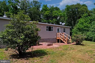 272 Red-Tailed Hawk Rd, Paw Paw, WV 25434 - Photo 6