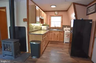 586 Cardinal View Rd, Paw Paw, WV 25434 - Photo 18
