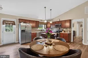 86 Hampshire House Dr, Yellow Spring, WV 26865 - Photo 4