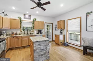 370 Hemlock Ct, Paw Paw, WV 25434 - Photo 6