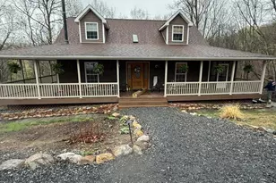 370 Hemlock Ct, Paw Paw, WV 25434 - Photo 4