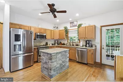 370 Hemlock Court, Paw Paw, WV 25434 - Photo 8