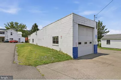455 Center Avenue, Romney, WV 26757 - Photo 2