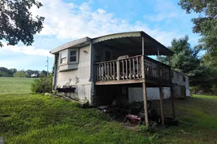 607 Feller Dr, Levels, WV 25431 - Photo 4