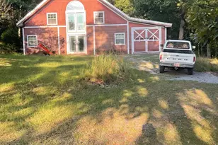 901 River Bend Dr, Paw Paw, WV 25434 - Photo 2