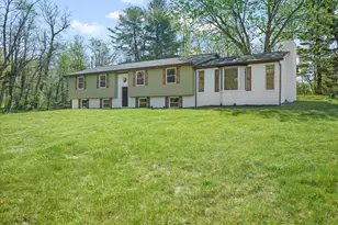 104 Carrell Ln, Charles Town, WV 25414 - Photo 2