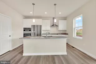 606 Mountain Laurel Blvd, Ranson, WV 25438 - Photo 10