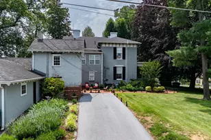 417 E Washington St, Charles Town, WV 25414 - Photo 110