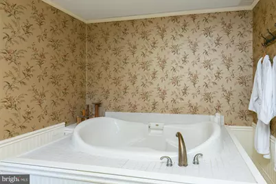 417 E Washington Street, Charles Town, WV 25414 - Photo 28