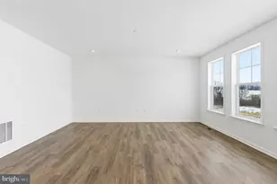 812 Lord Fairfax St, Charles Town, WV 25414 - Photo 18